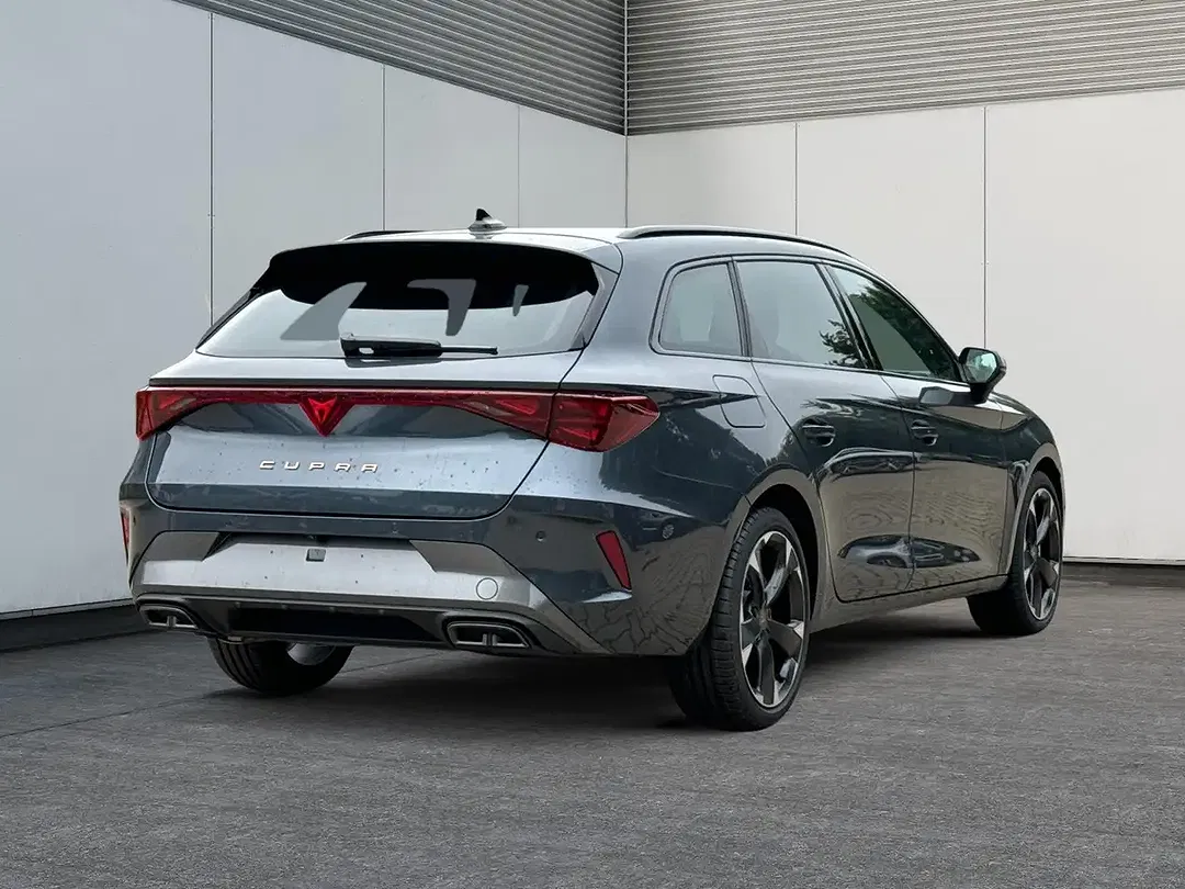 CUPRA Leon - Thumbnail 3