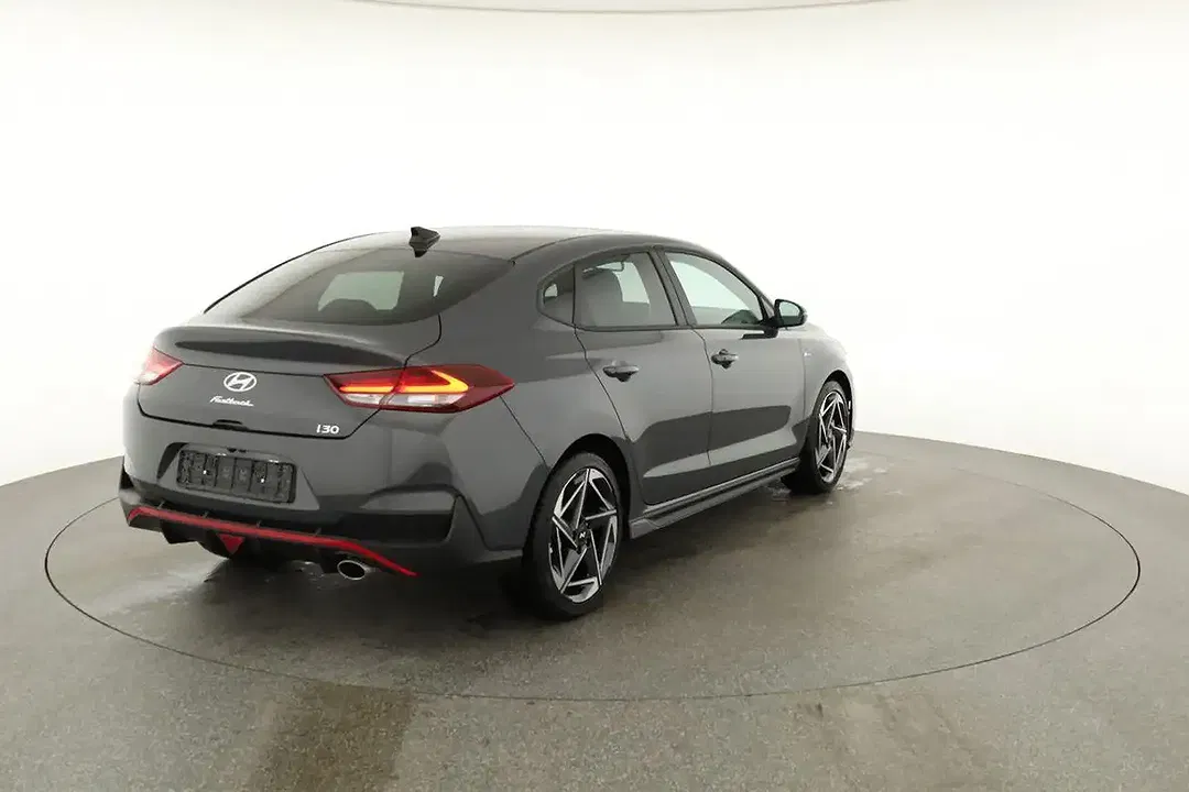 Hyundai i30 - Thumbnail 15