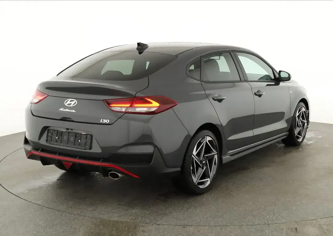 Hyundai i30 - Thumbnail 2