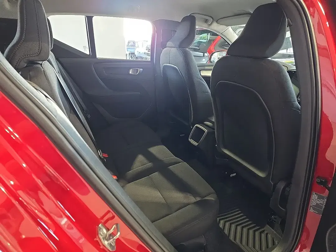 Volvo XC40 - Thumbnail 13