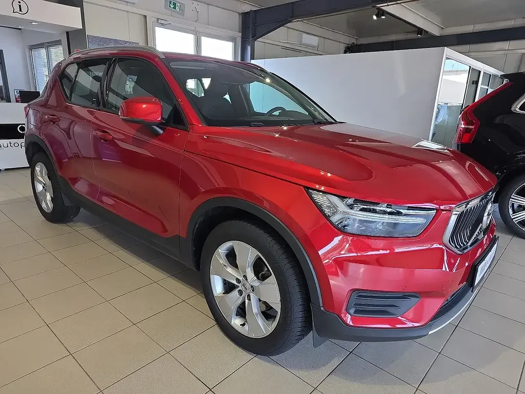 Volvo XC40 - Thumbnail 4