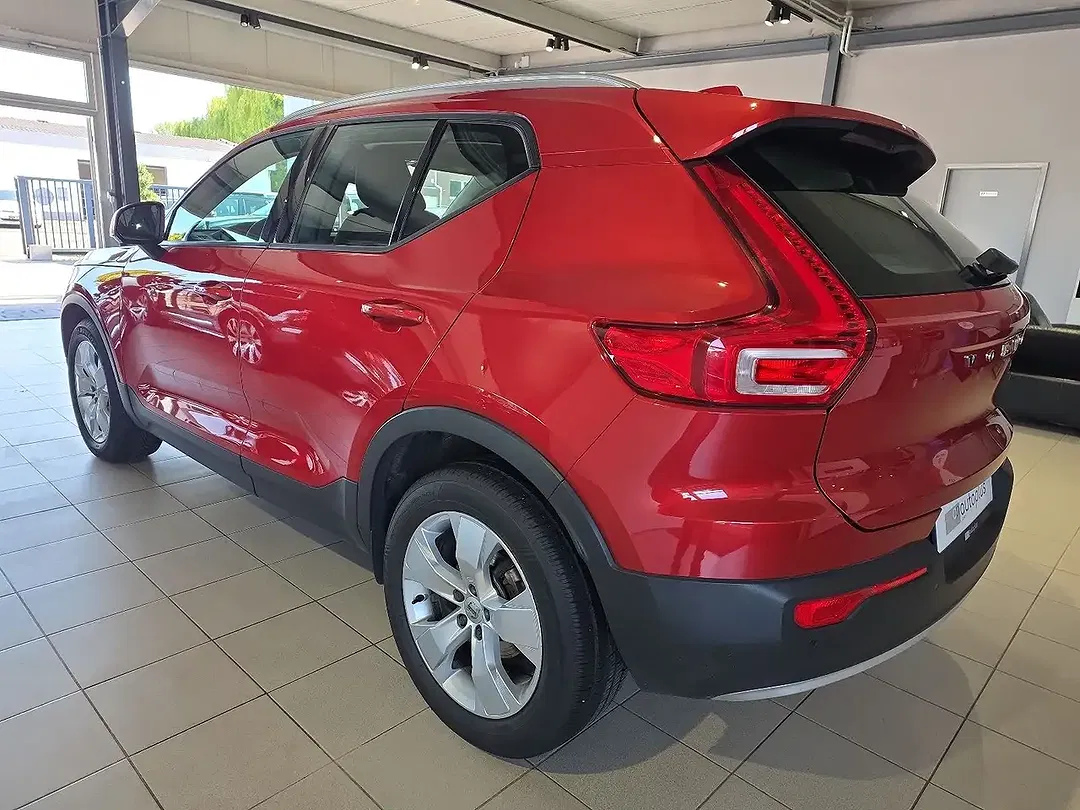 Volvo XC40 - Thumbnail 9