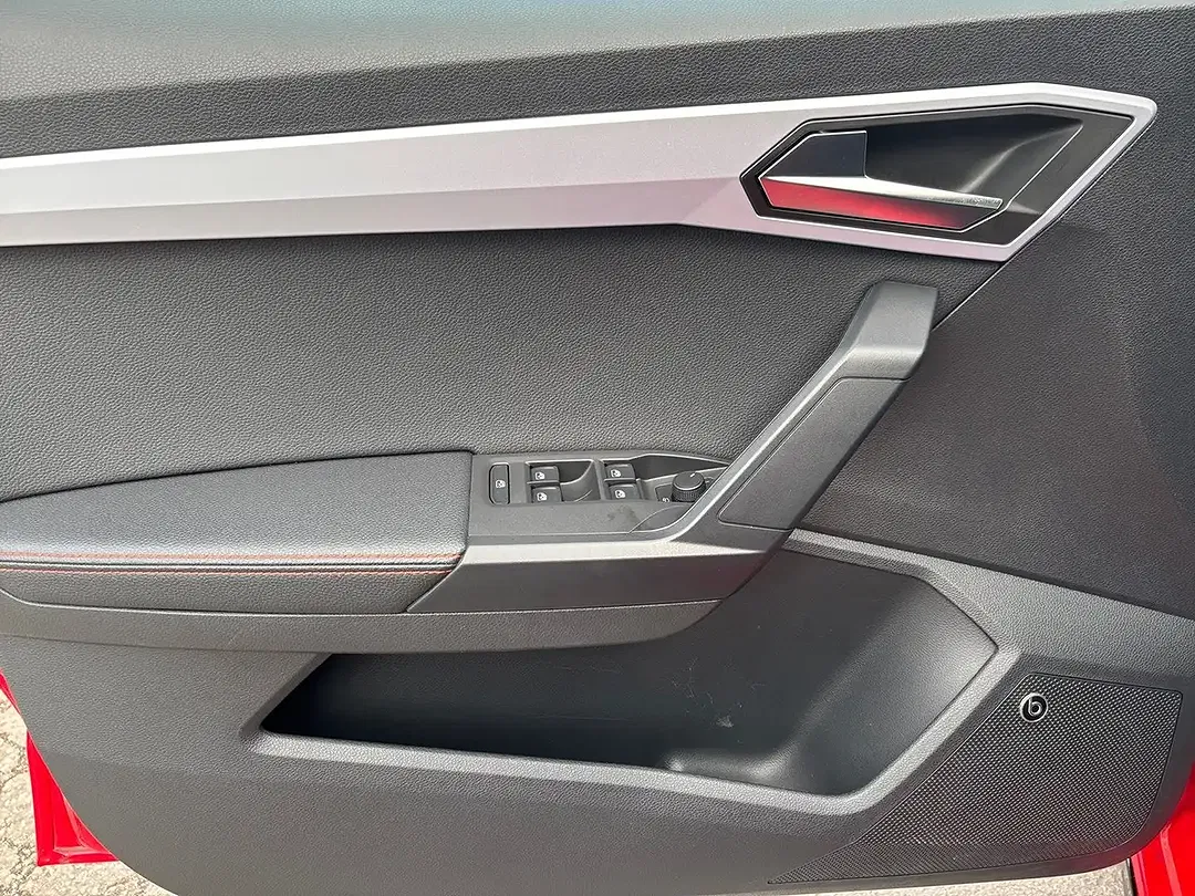 SEAT Ibiza - Thumbnail 12