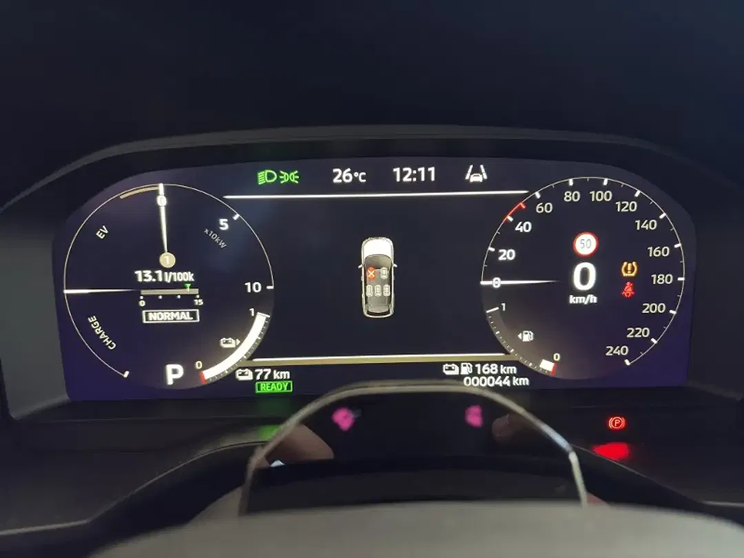 Mitsubishi Outlander - Thumbnail 12