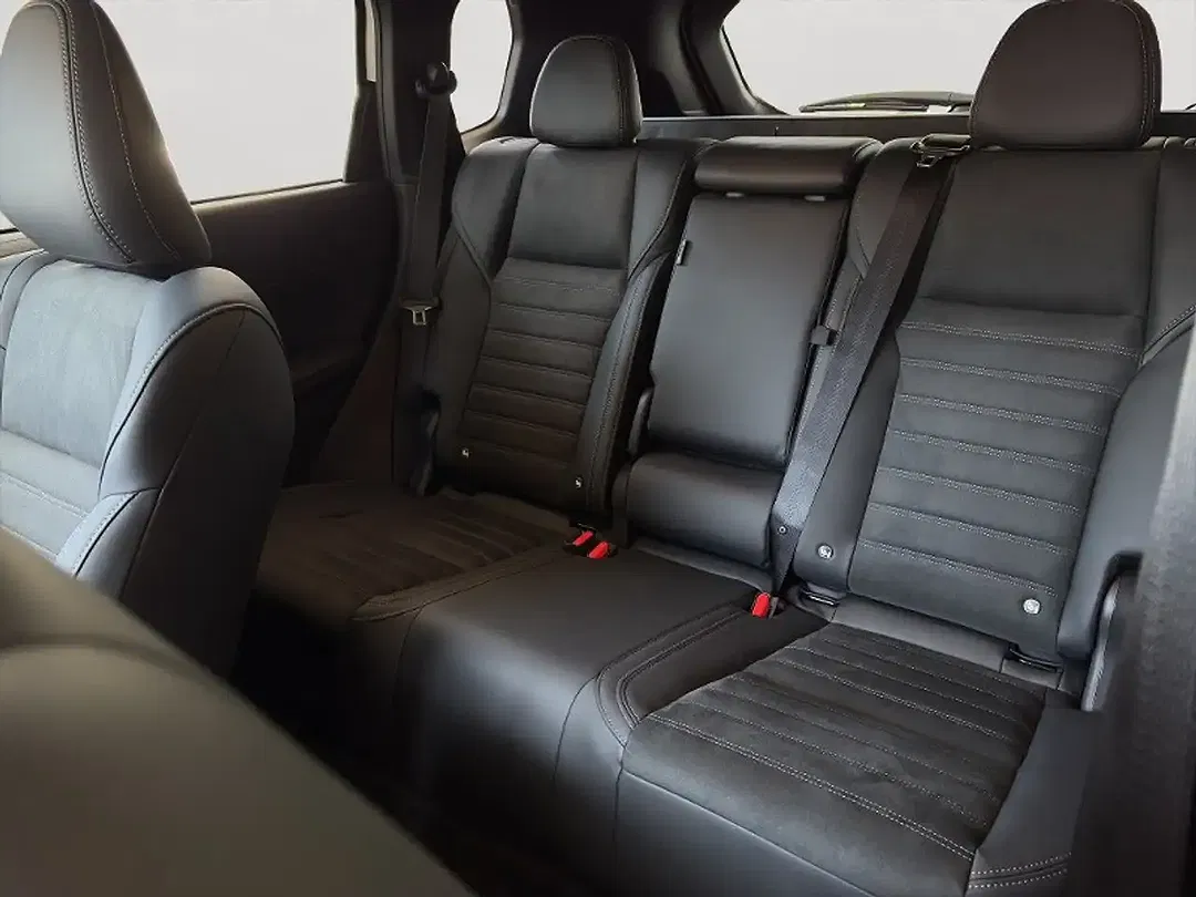 Mitsubishi Outlander - Thumbnail 13