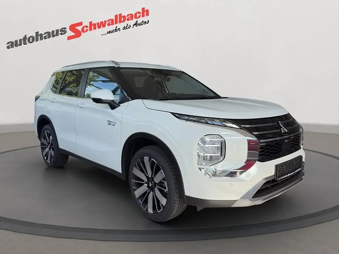 Mitsubishi Outlander - Thumbnail 8