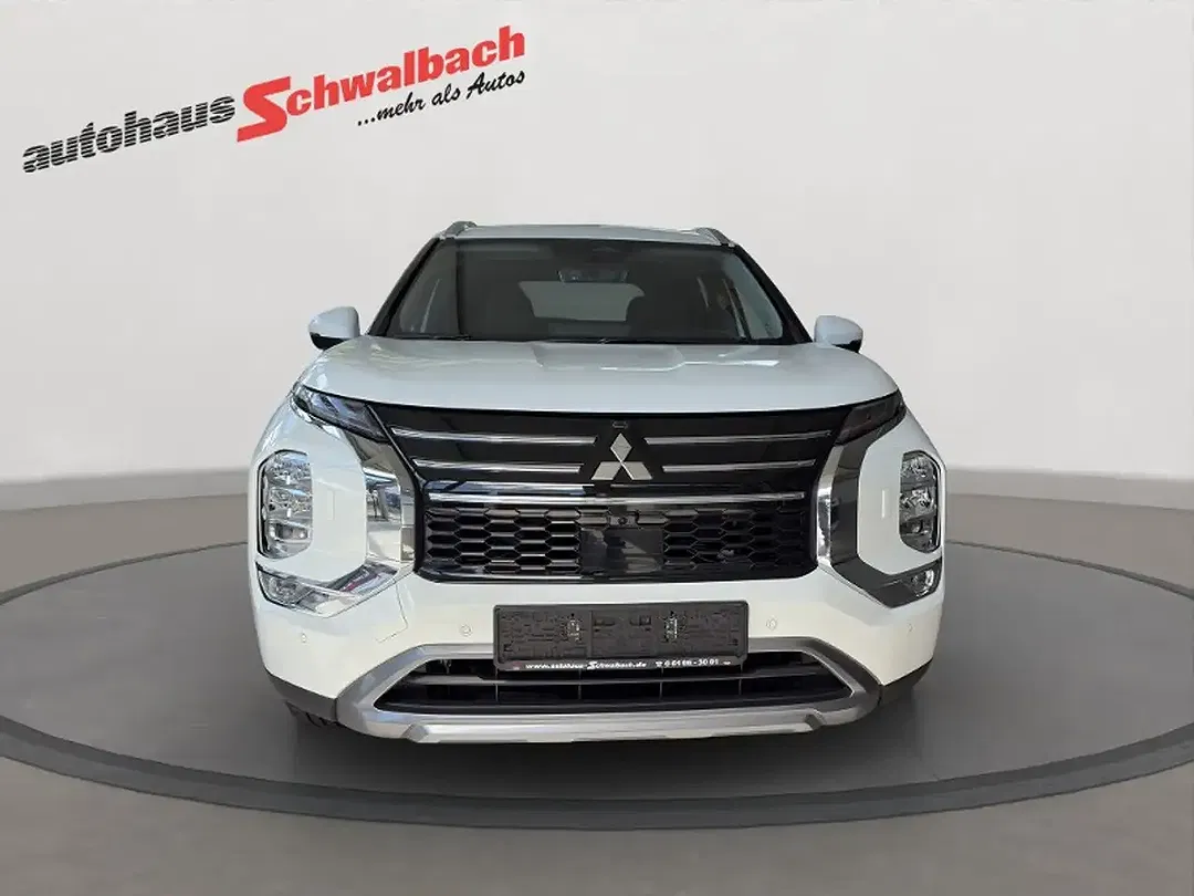 Mitsubishi Outlander - Thumbnail 9