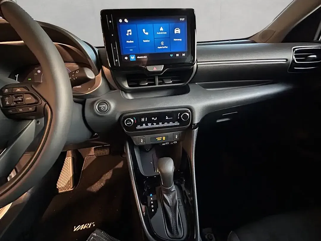 Toyota Yaris - Thumbnail 14