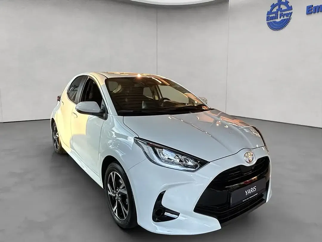 Toyota Yaris - Thumbnail 8