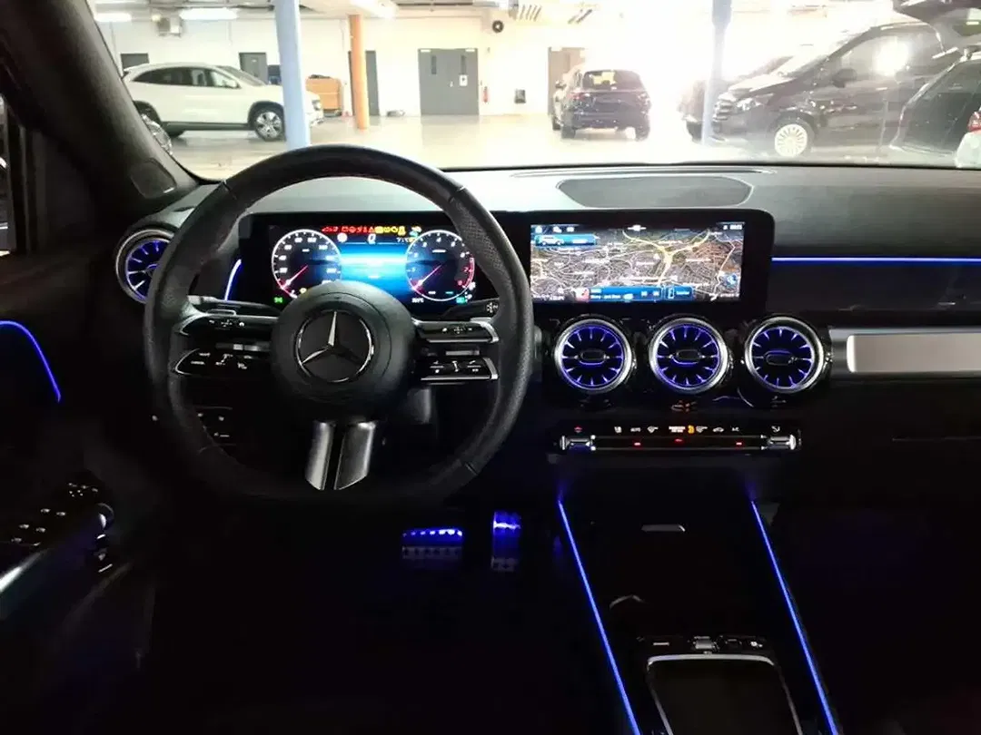 Mercedes-Benz GLB 180 - Thumbnail 6