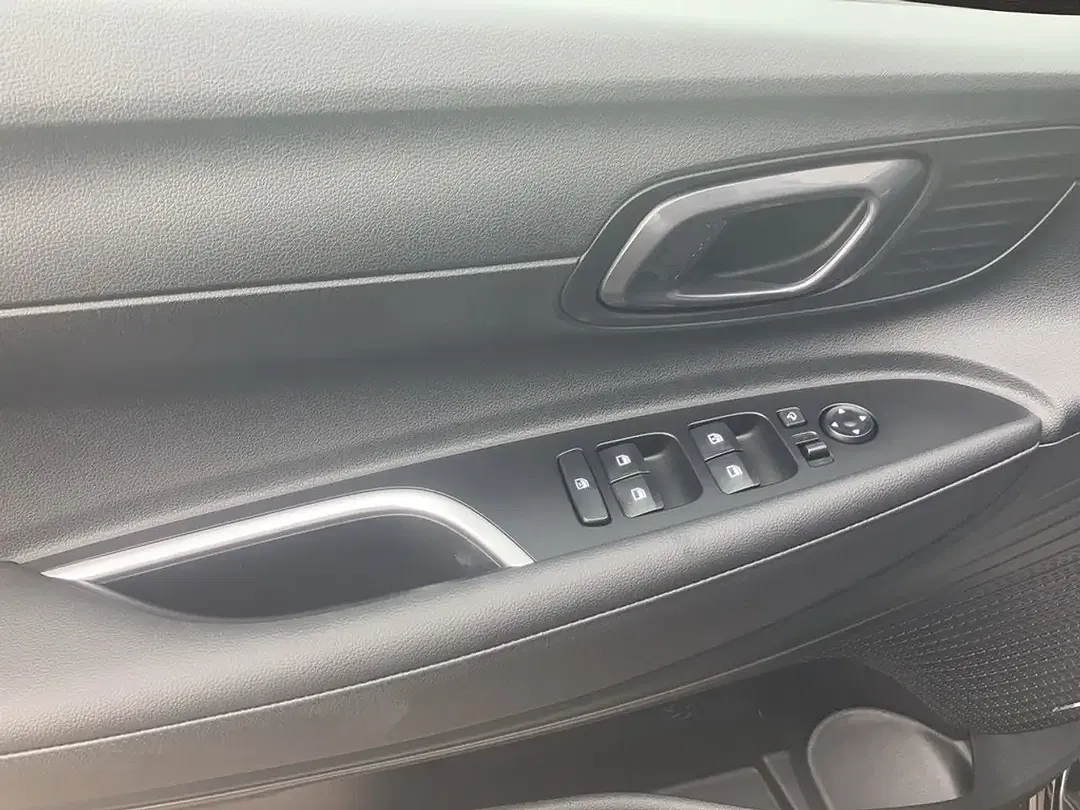 Hyundai i20 - Thumbnail 10