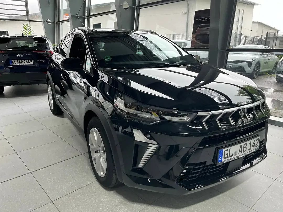 Mitsubishi ASX - Thumbnail 1