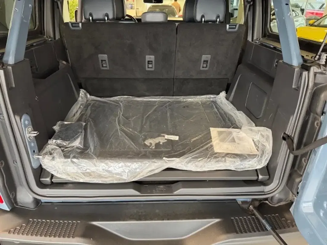Ford Bronco - Thumbnail 11