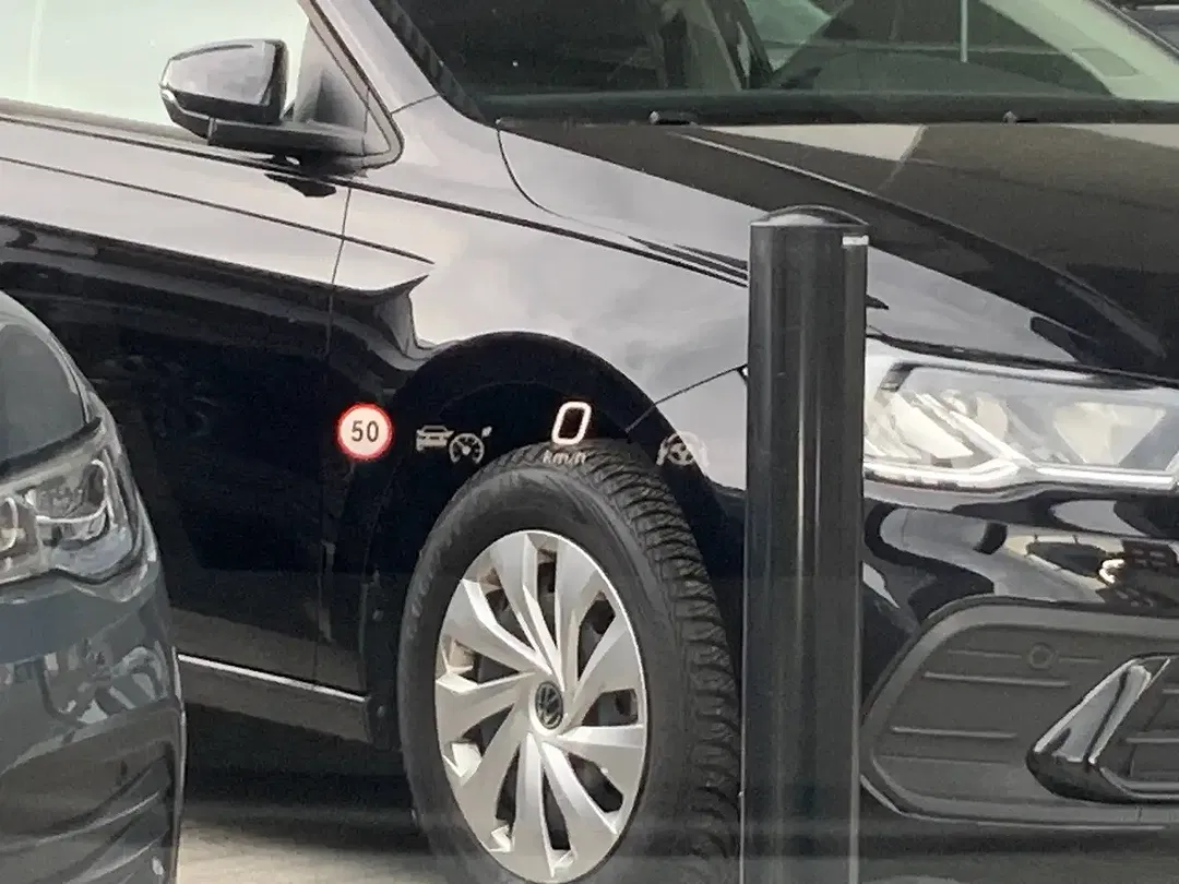 Mercedes-Benz C 300 - Thumbnail 13