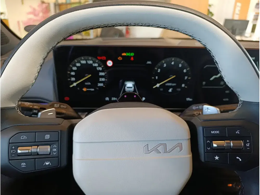 Kia K4 - Thumbnail 9