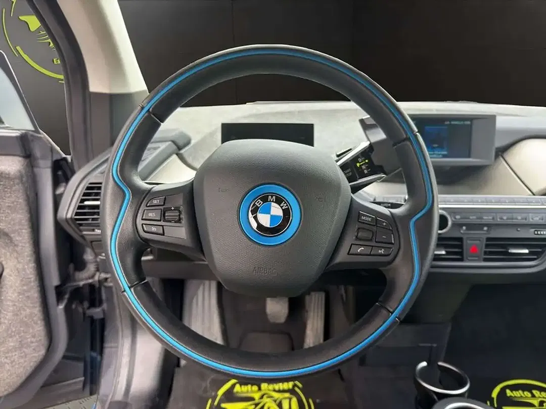 BMW i3 - Thumbnail 13