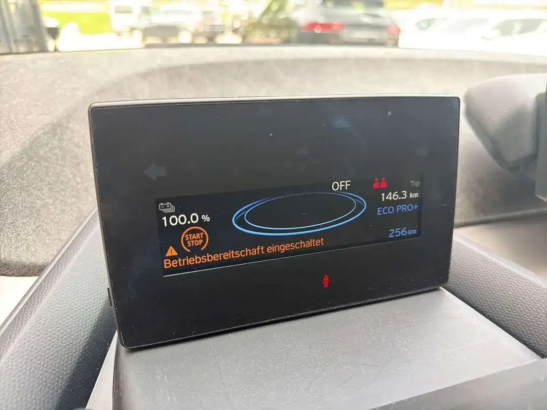BMW i3 - Thumbnail 14