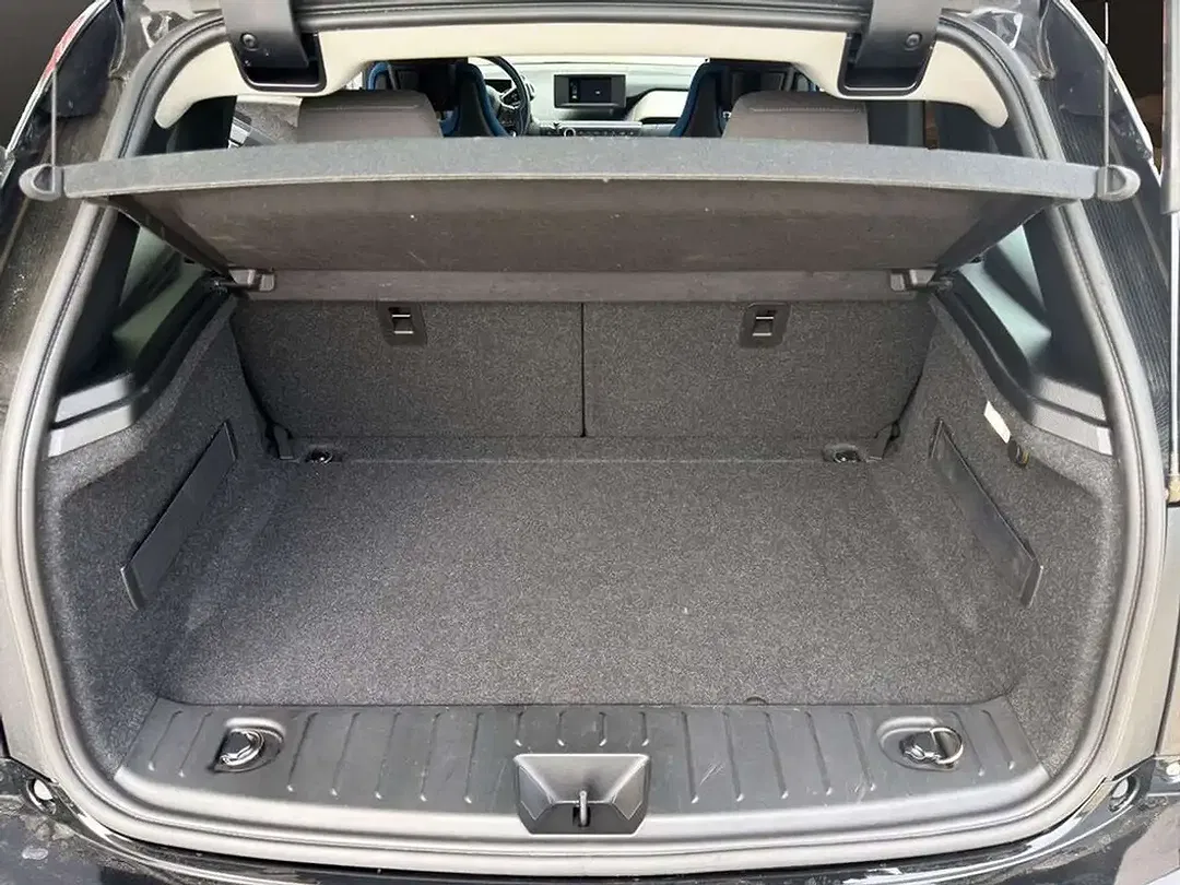 BMW i3 - Thumbnail 25