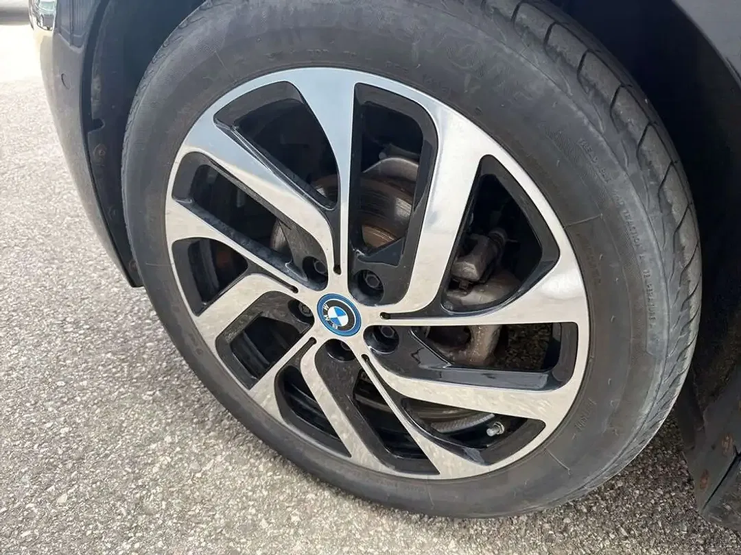 BMW i3 - Thumbnail 27
