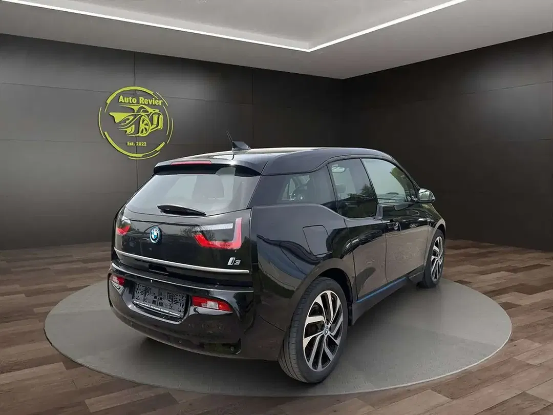 BMW i3 - Thumbnail 6