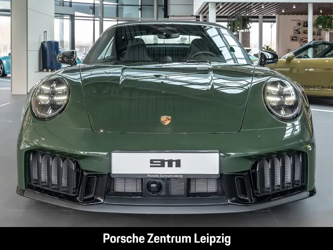 Porsche 992 - Thumbnail 4