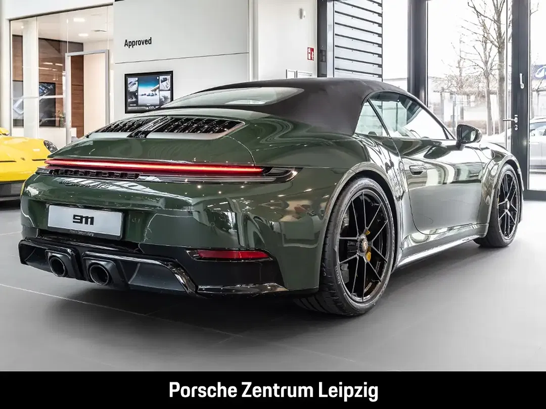 Porsche 992 - Thumbnail 6