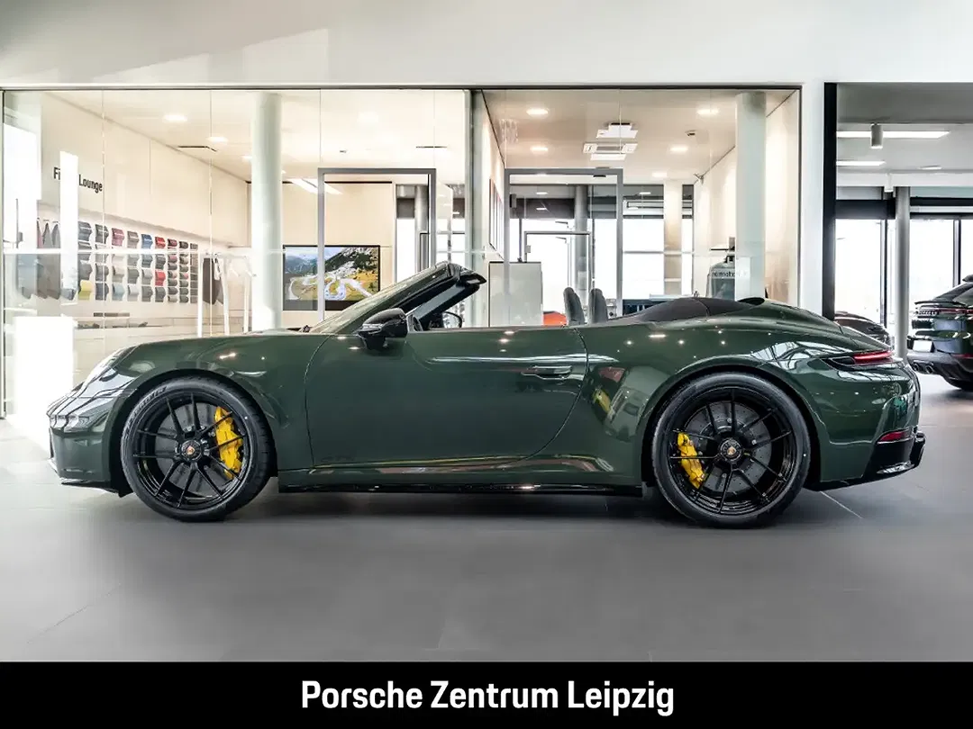 Porsche 992 - Thumbnail 8