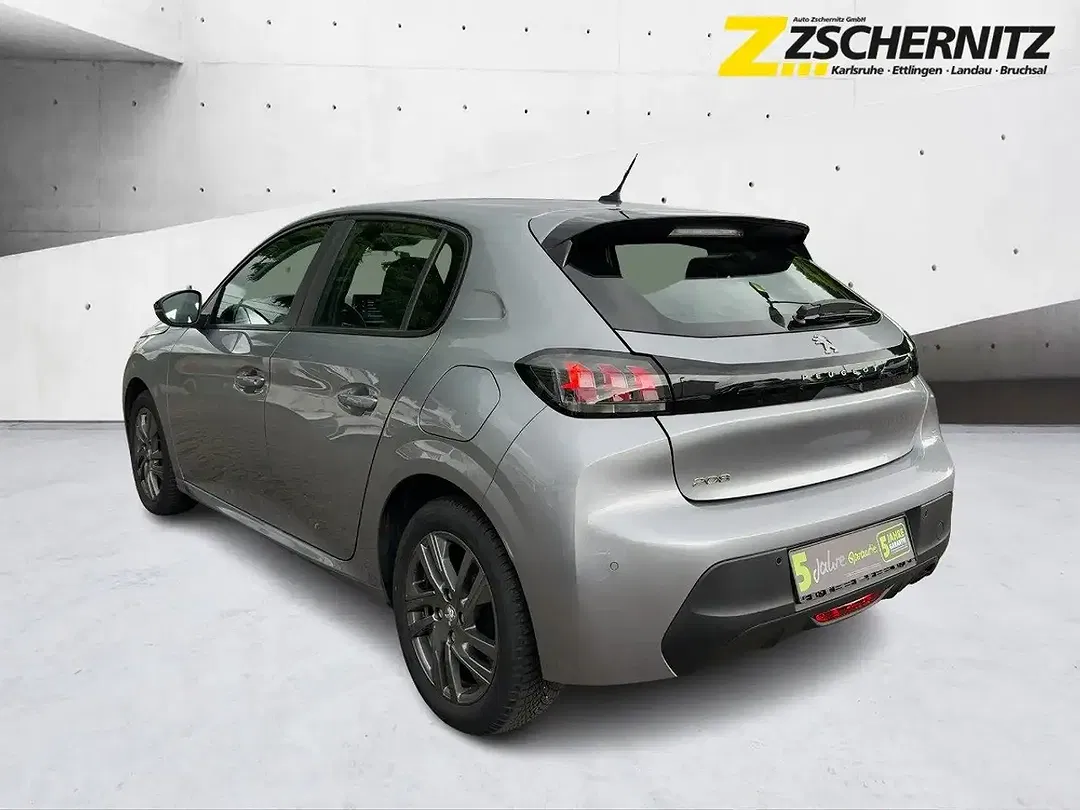 Peugeot 208 - Thumbnail 2