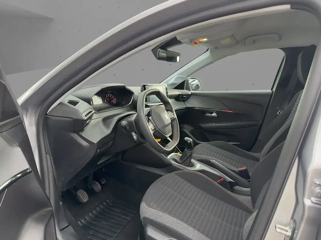 Peugeot 208 - Thumbnail 6
