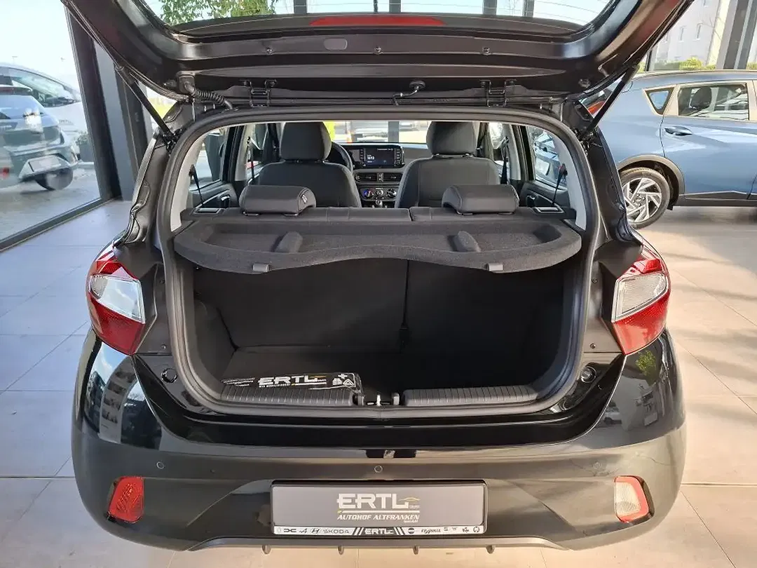 Hyundai i10 - Thumbnail 9