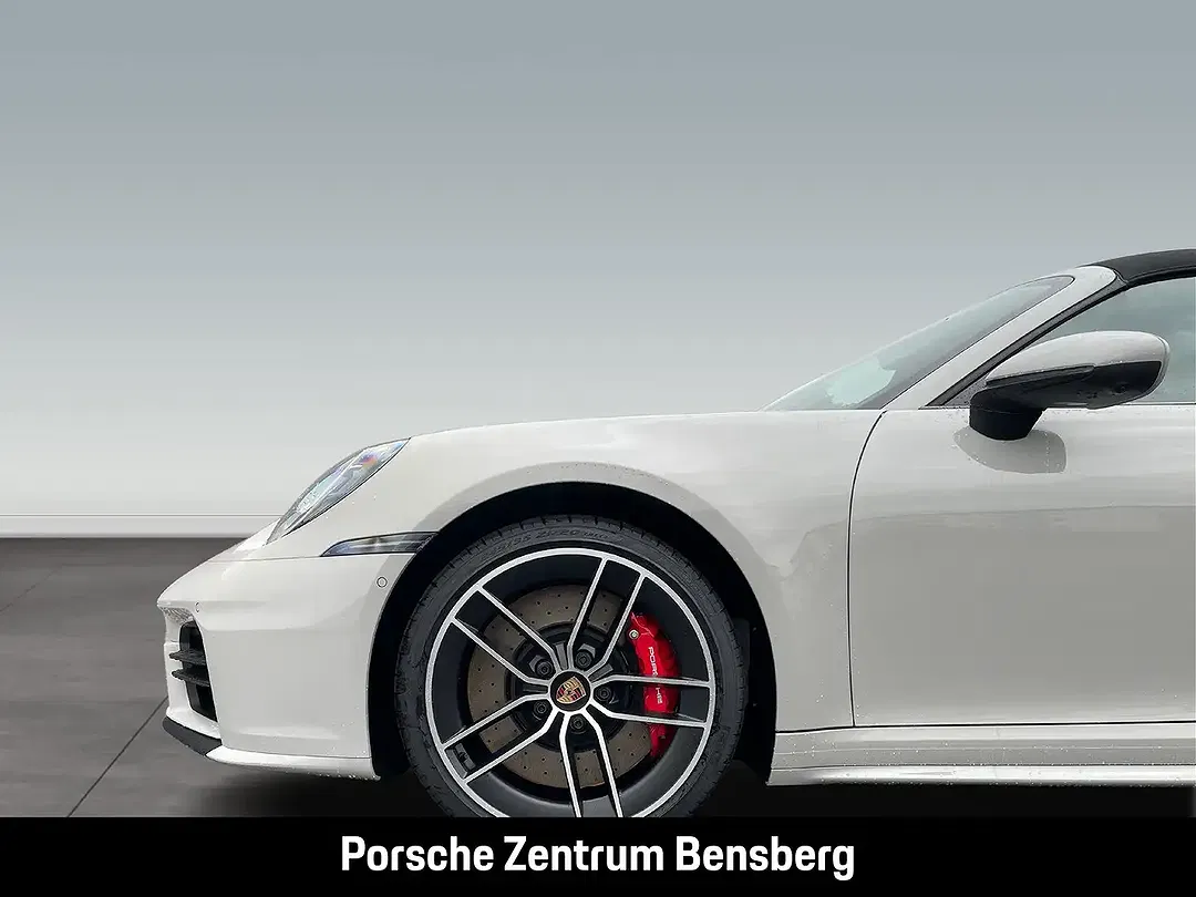 Porsche 911 - Thumbnail 9