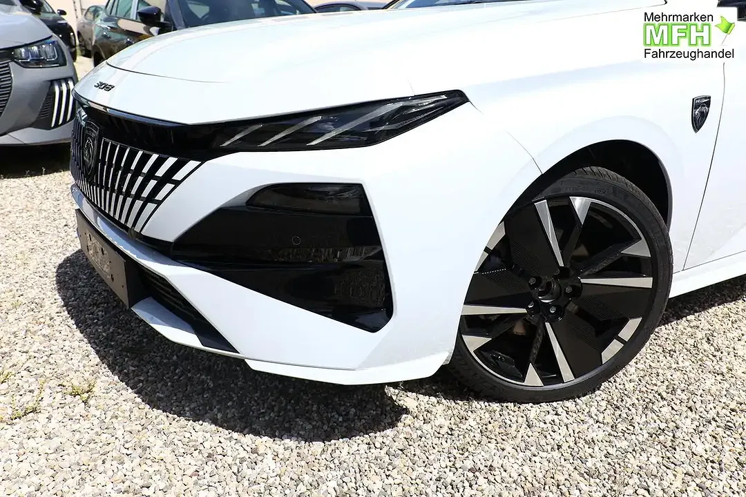 Peugeot 308 - Thumbnail 4