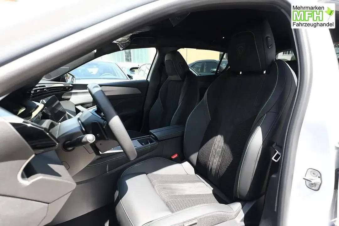 Peugeot 308 - Thumbnail 5