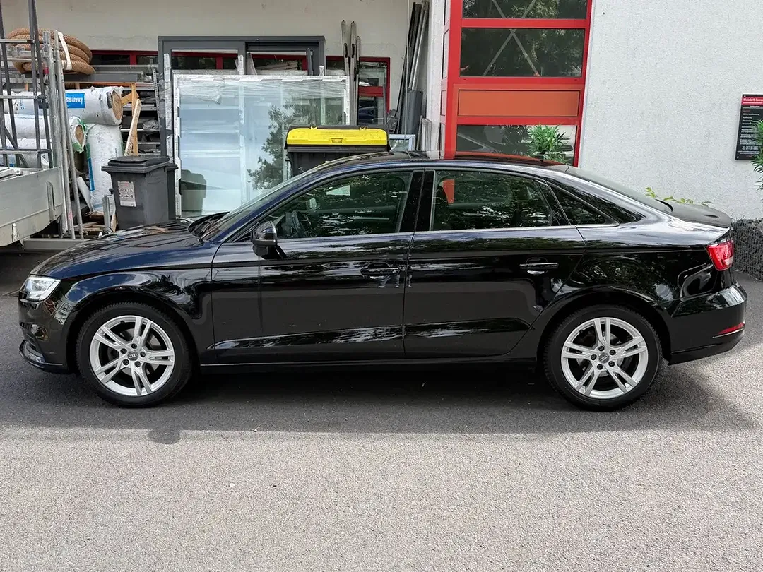 Audi A3 - Thumbnail 4