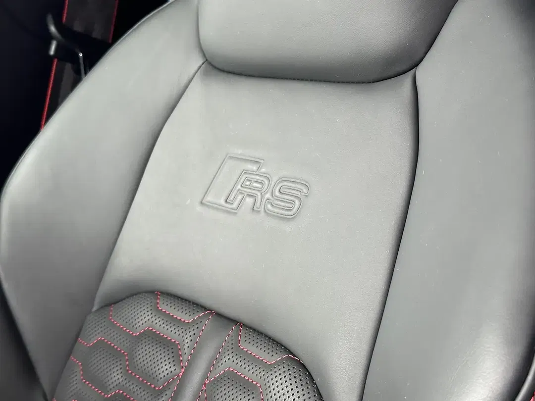 Audi RS6 - Thumbnail 12