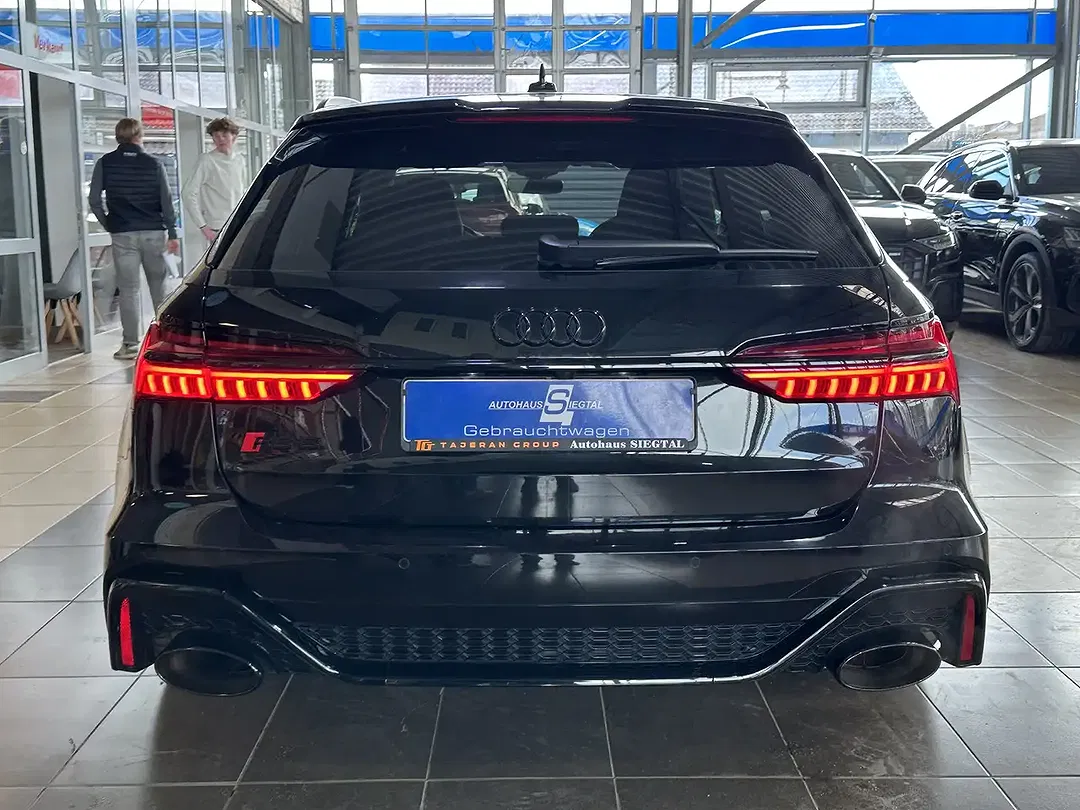 Audi RS6 - Thumbnail 5