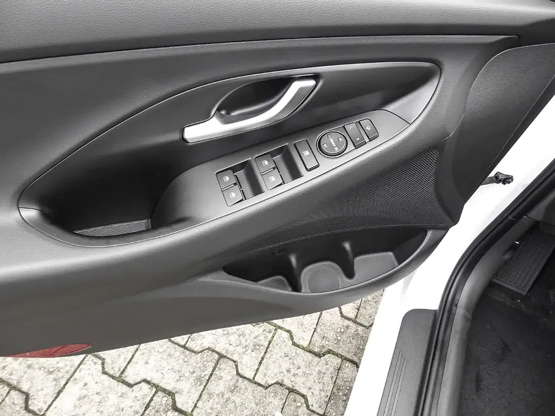 Hyundai i30 - Thumbnail 14