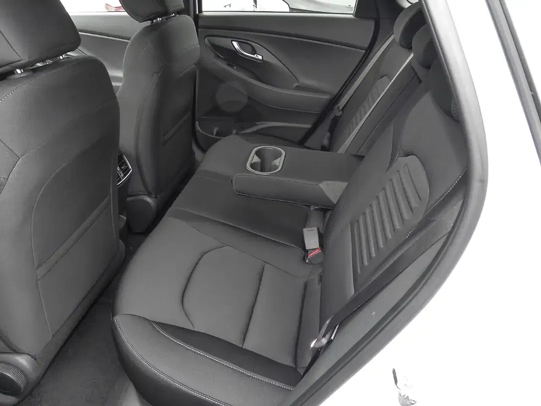 Hyundai i30 - Thumbnail 15