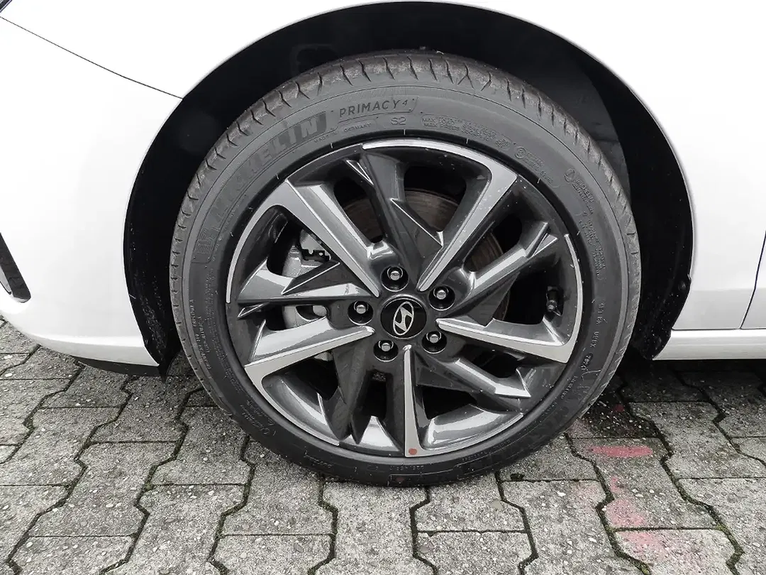 Hyundai i30 - Thumbnail 3