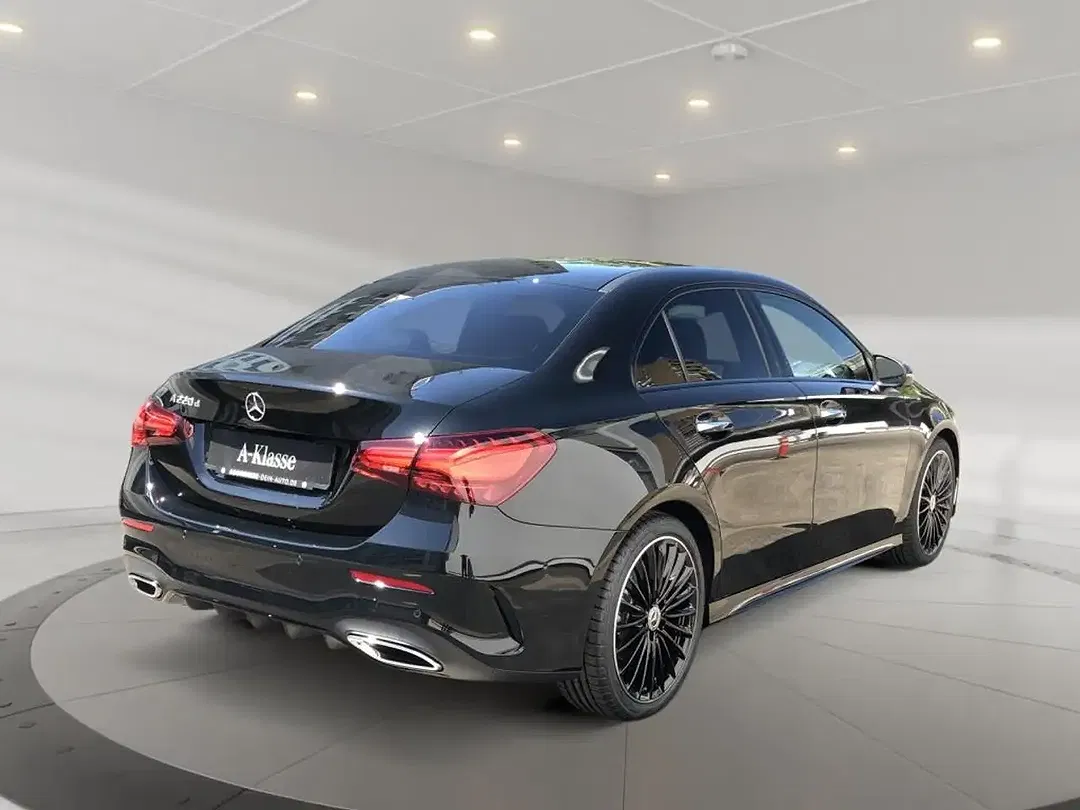 Mercedes-Benz A 220 - Thumbnail 2