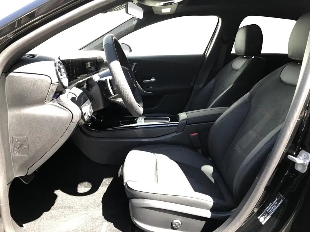 Mercedes-Benz A 220 - Thumbnail 5