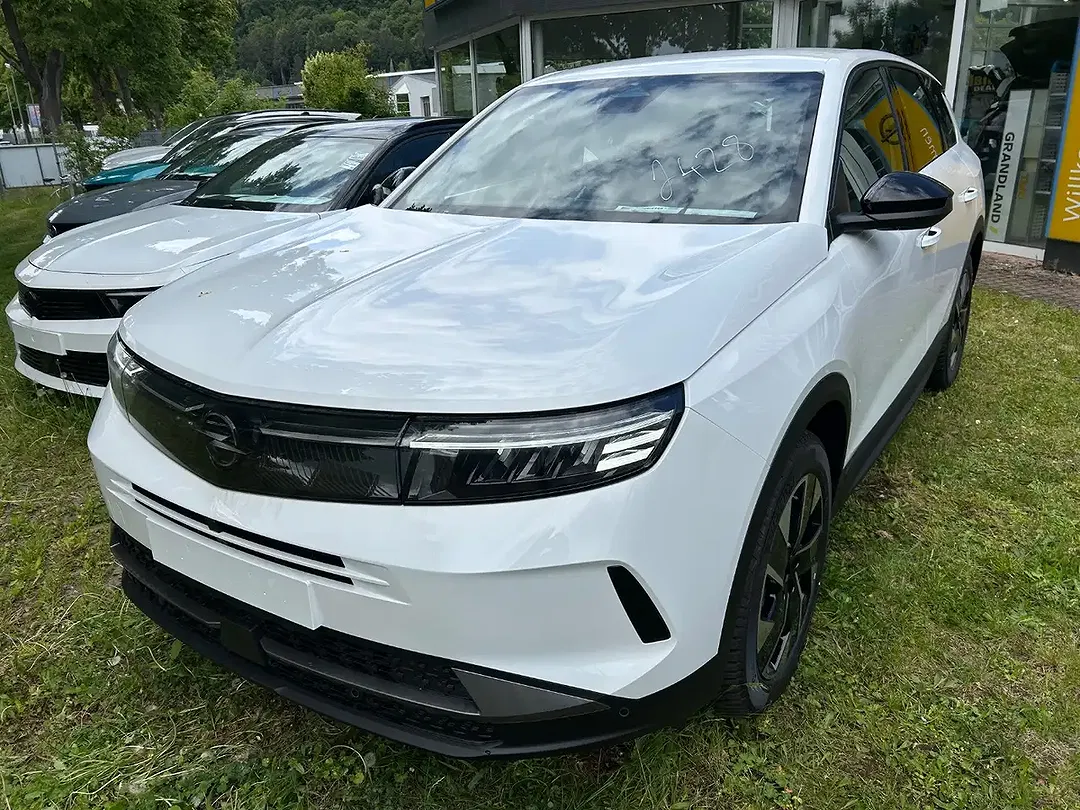 Opel Grandland - Thumbnail 1