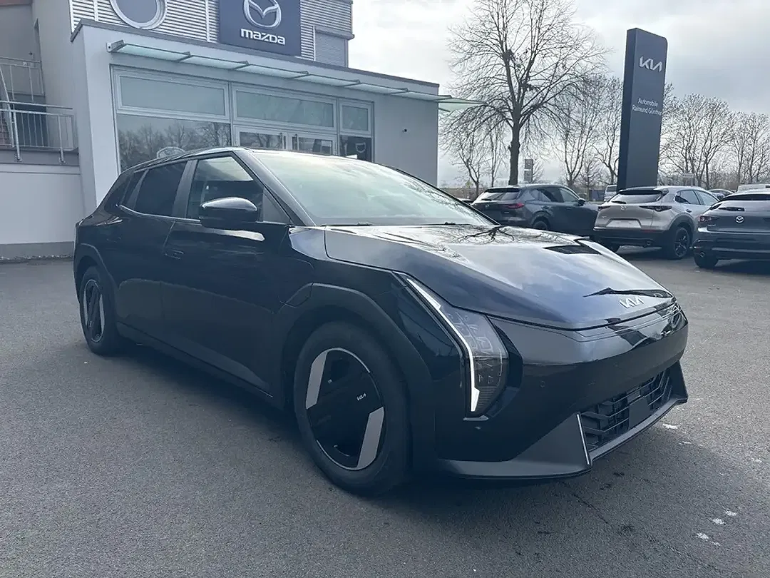 Kia EV4 - Thumbnail 5