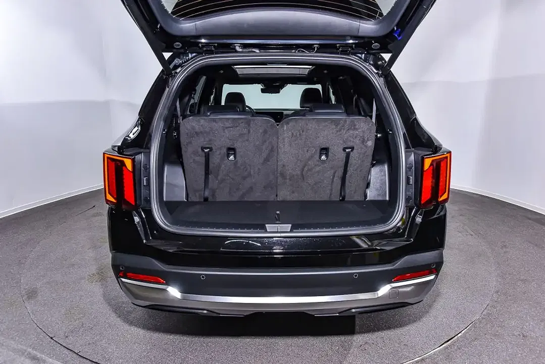 Kia Sorento - Thumbnail 9