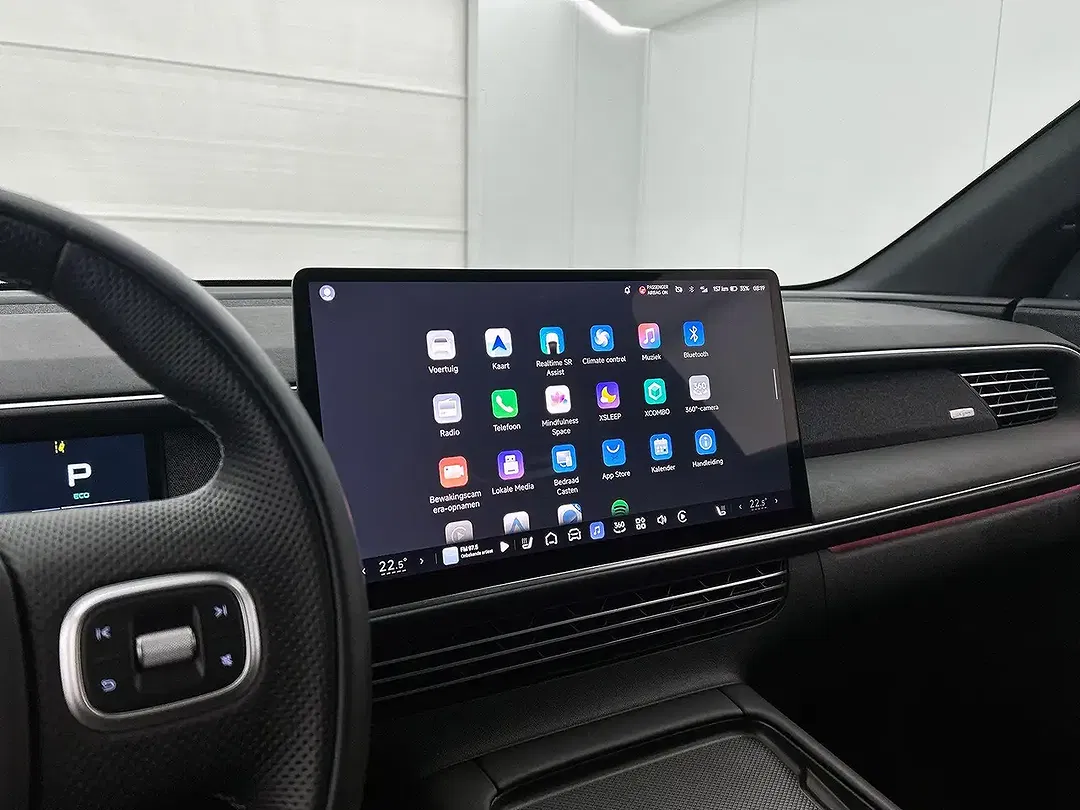 Xpeng G6 - Thumbnail 8