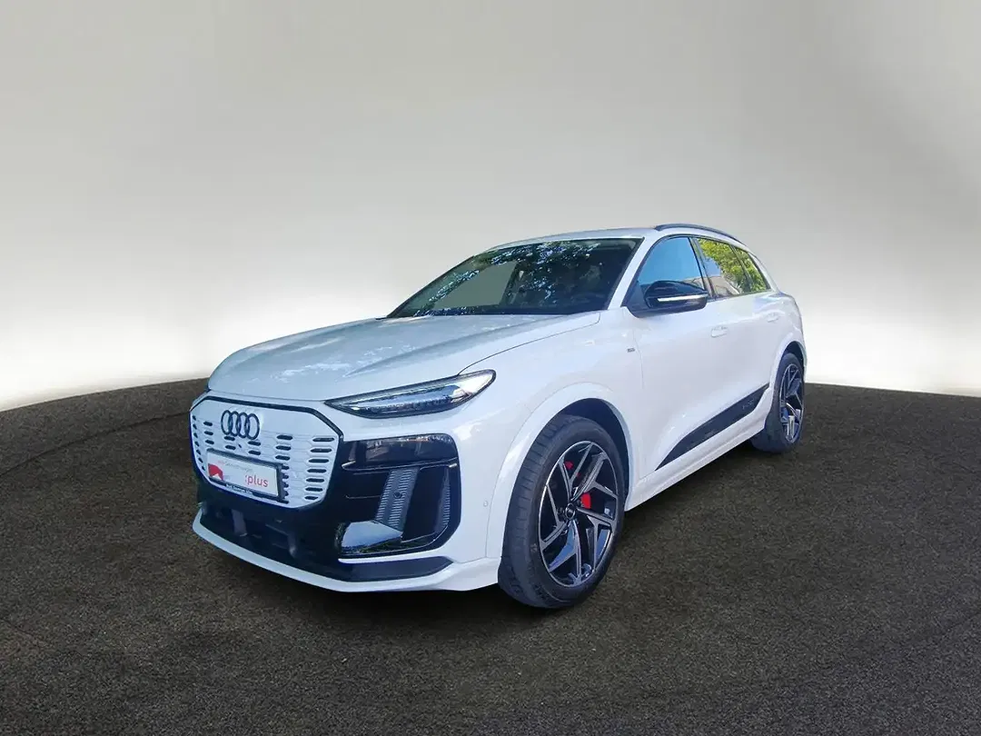 Audi Q6 e-tron - Thumbnail 2