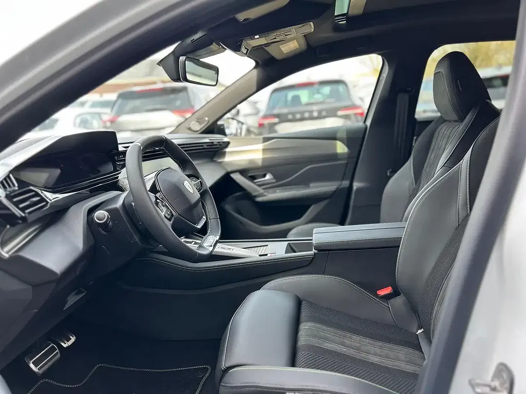 Peugeot 308 - Thumbnail 7
