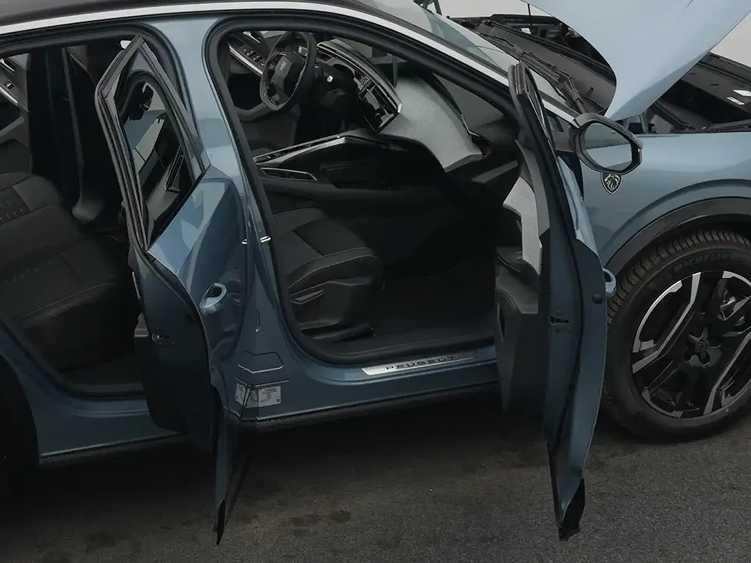 Peugeot 3008 - Thumbnail 10