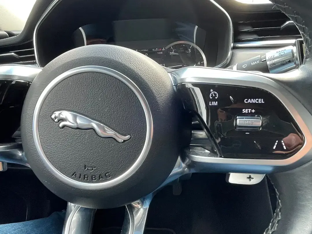 Jaguar XF - Thumbnail 15