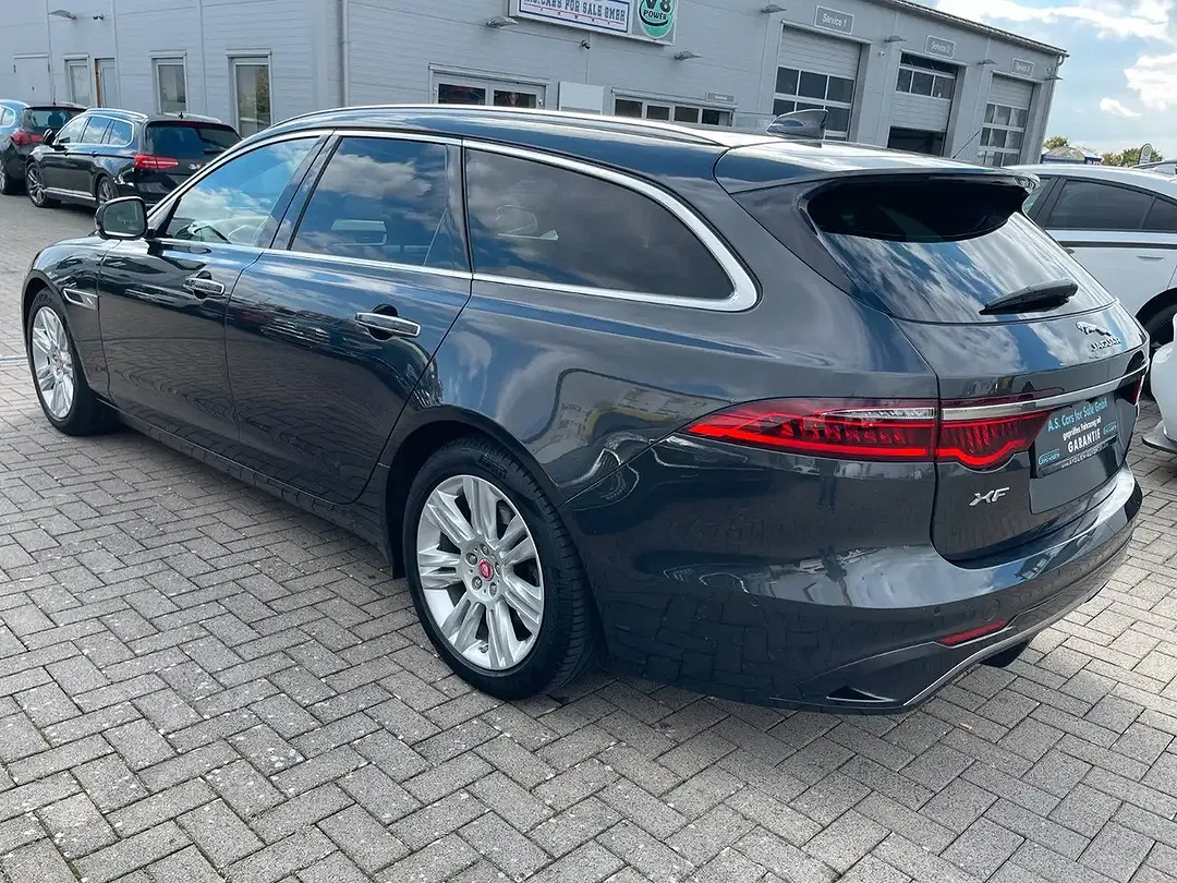 Jaguar XF - Thumbnail 6